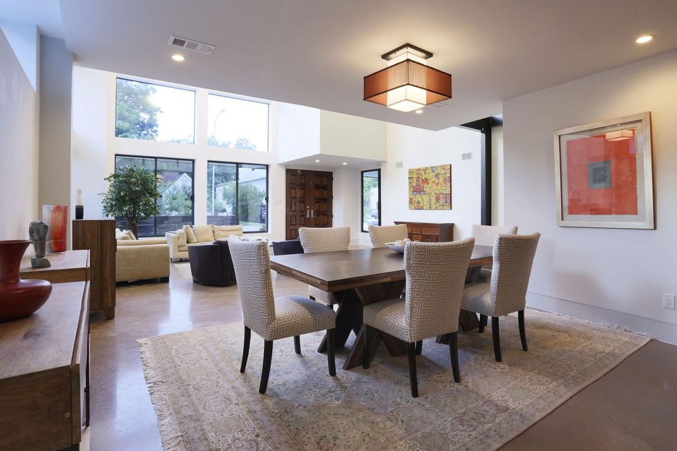 6 On the Market 734 E. 8th St. Houston Heights March 2015