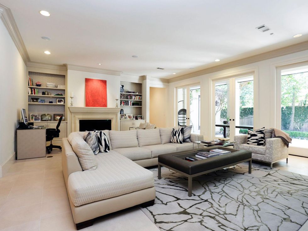 6 On the Market 8607 Pasture View Lane February 2014