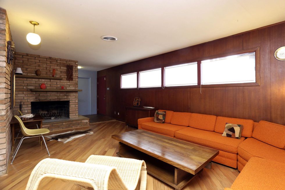 6 On the Market 9307 McAvoy March 2014