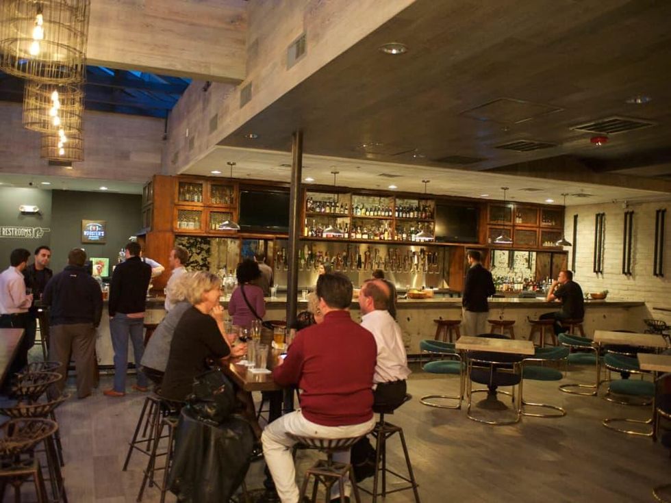 6 Wooster's Garden in Midtown December 2014 bar interior with people