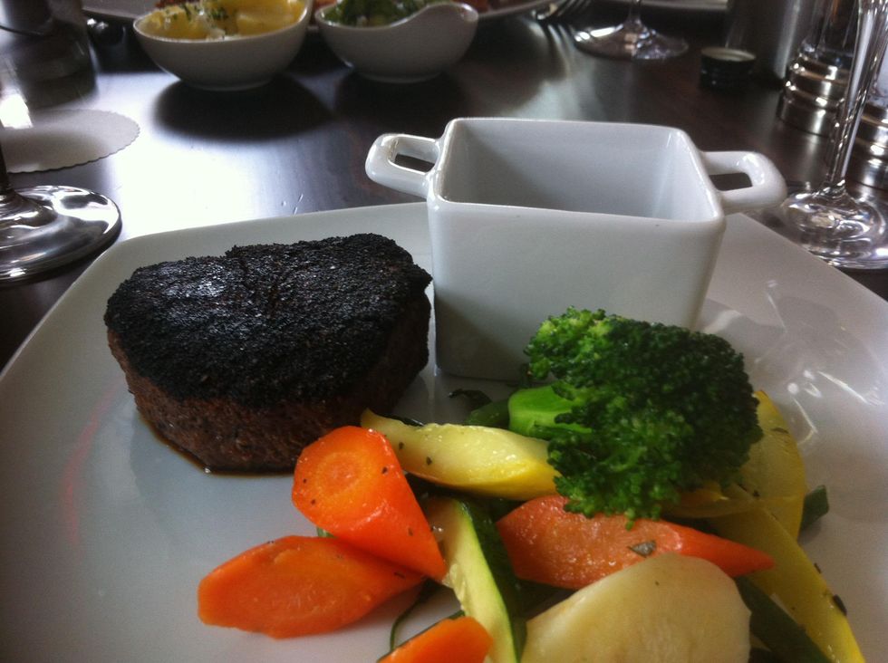 60 Degrees Mastercrafted steak and veggies