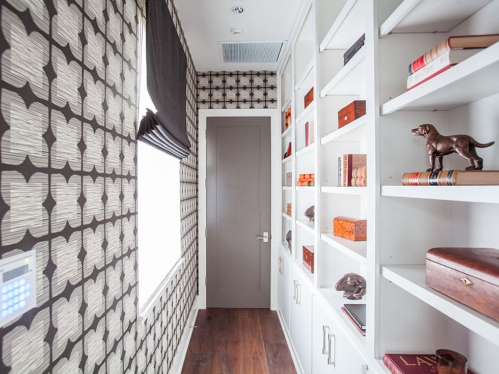 6554 Chandos Interiors bookshelves February 2015