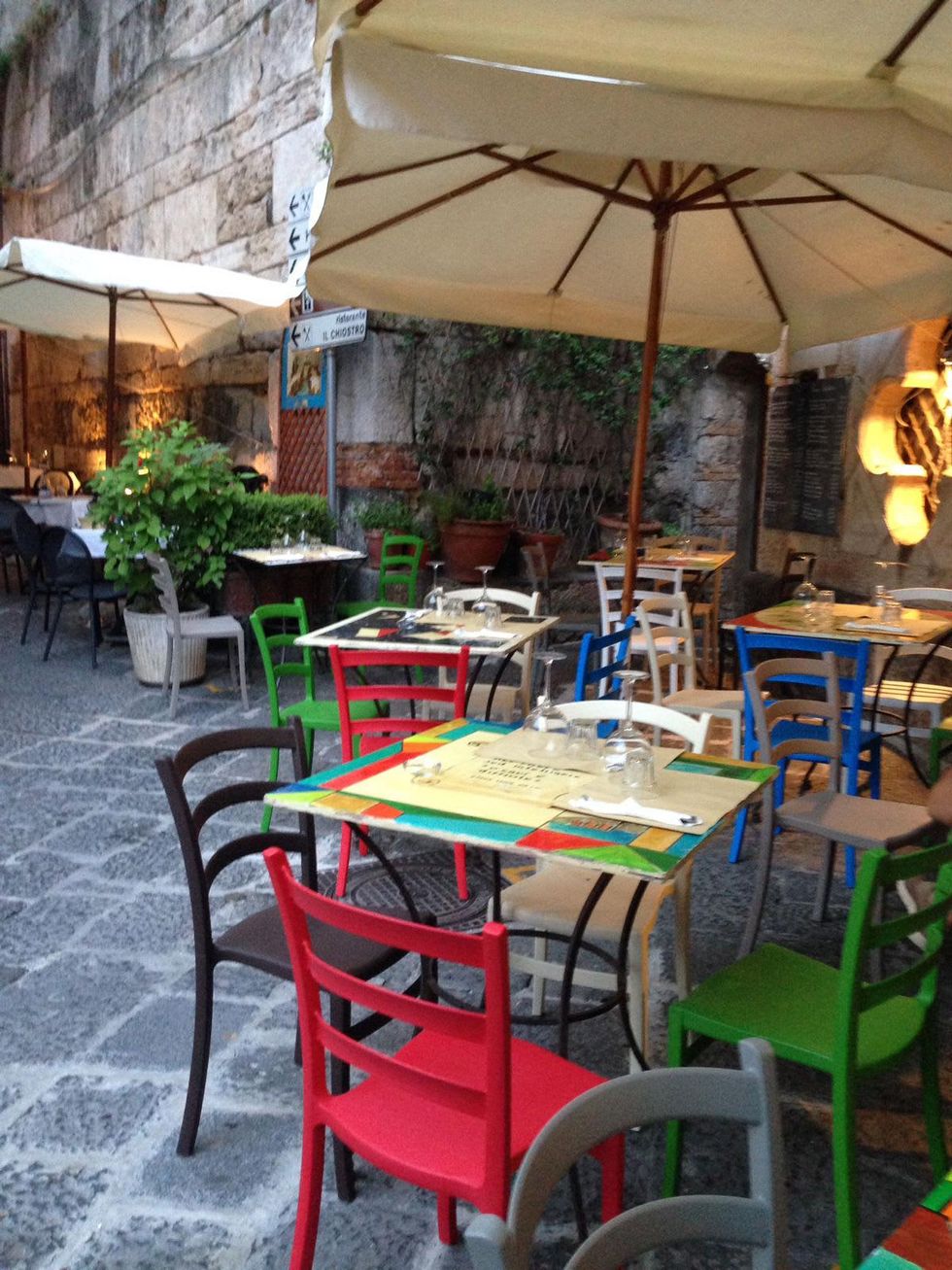 7 Jane Howze Italy trip Amalfi Coast hotel September 2014 charming dining settings in Amalfi