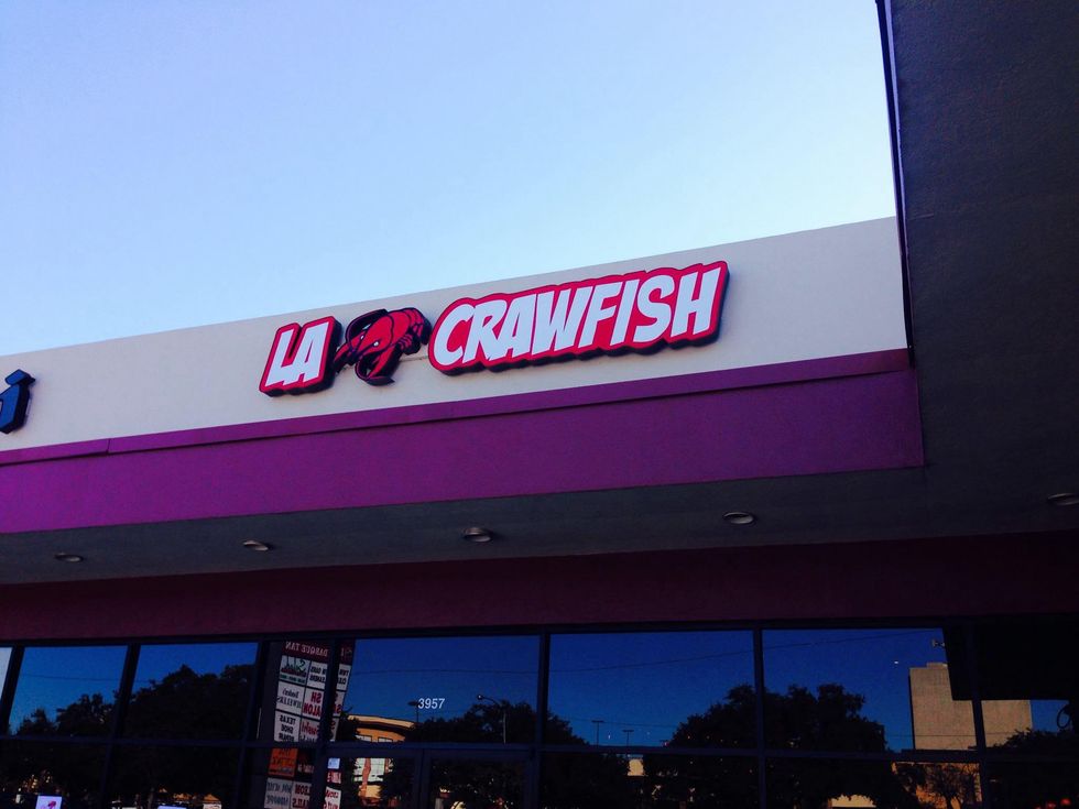 7 La Crawfish at Greenway Plaza January 2014 outdoor sign