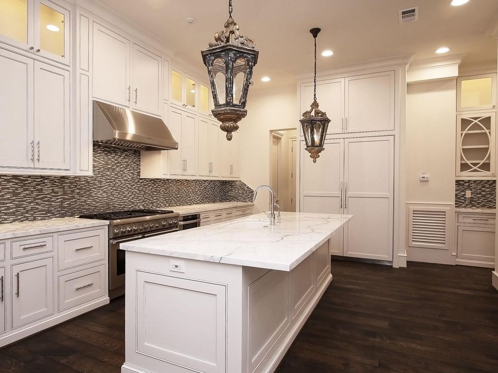 7 On the Market 1302 Milford December 2014