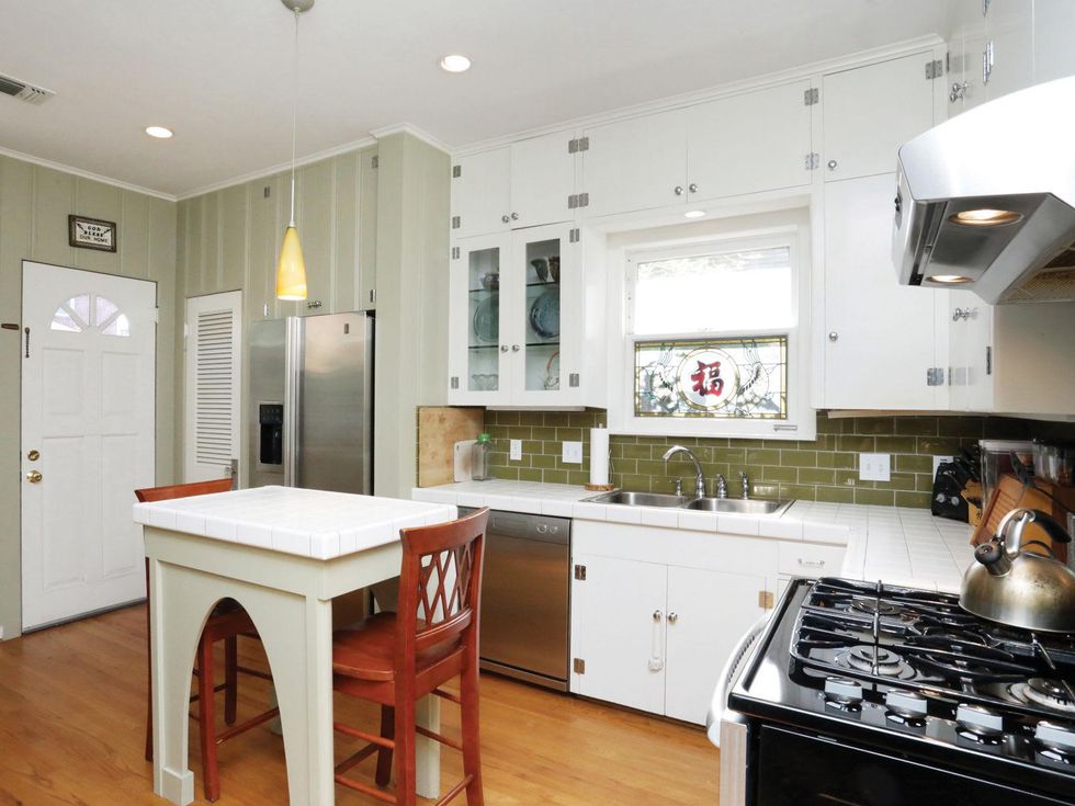 7 On the Market 1911 W. Mckinney St. April 2014