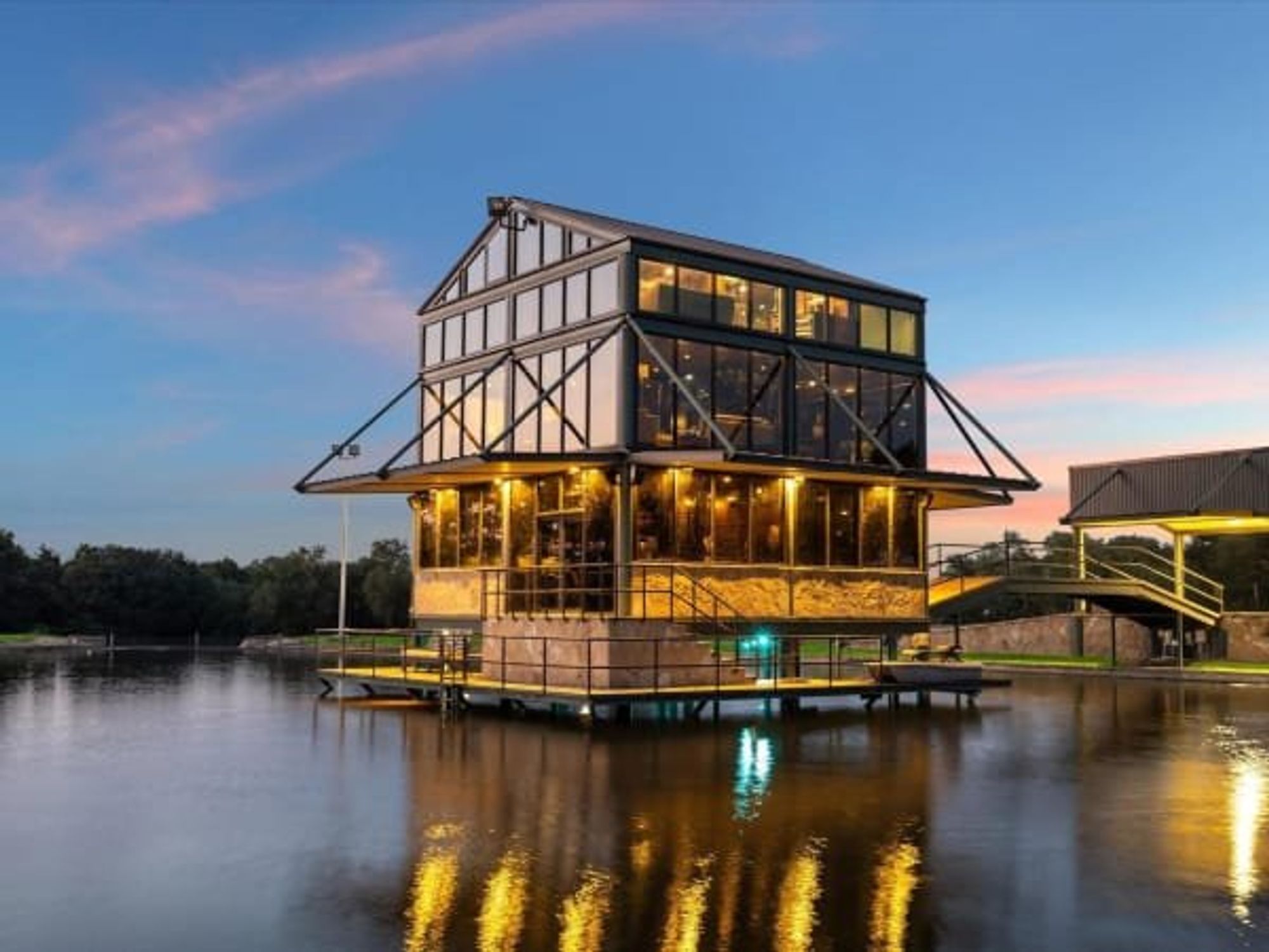 7310 FM 954 exterior