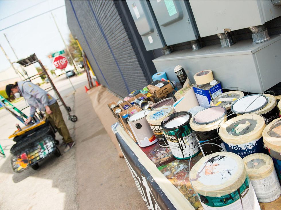 7Houston Zoo gorilla mural artists February 2015 Anat Ronen