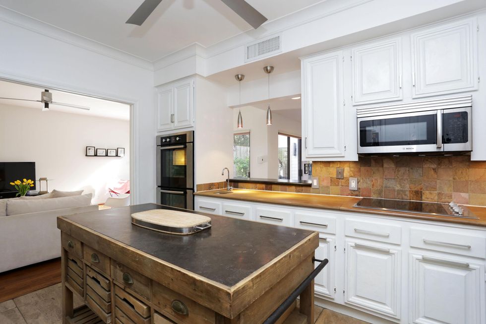 8 On the Market 1812 Bissonnet St. January 2015