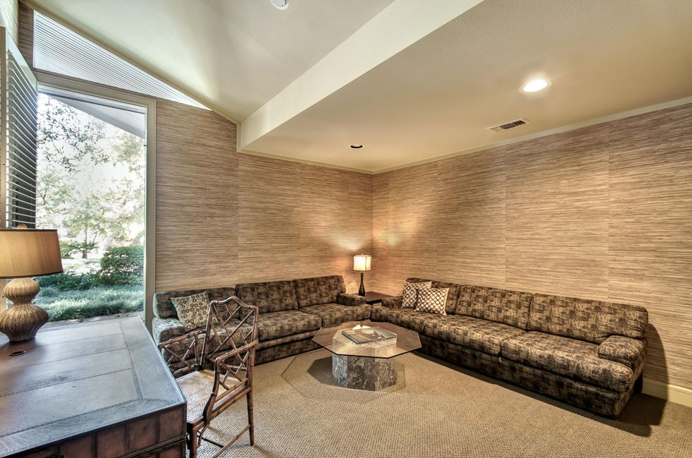 8 On the Market 411 Fall River The Walser House October 2014 Study