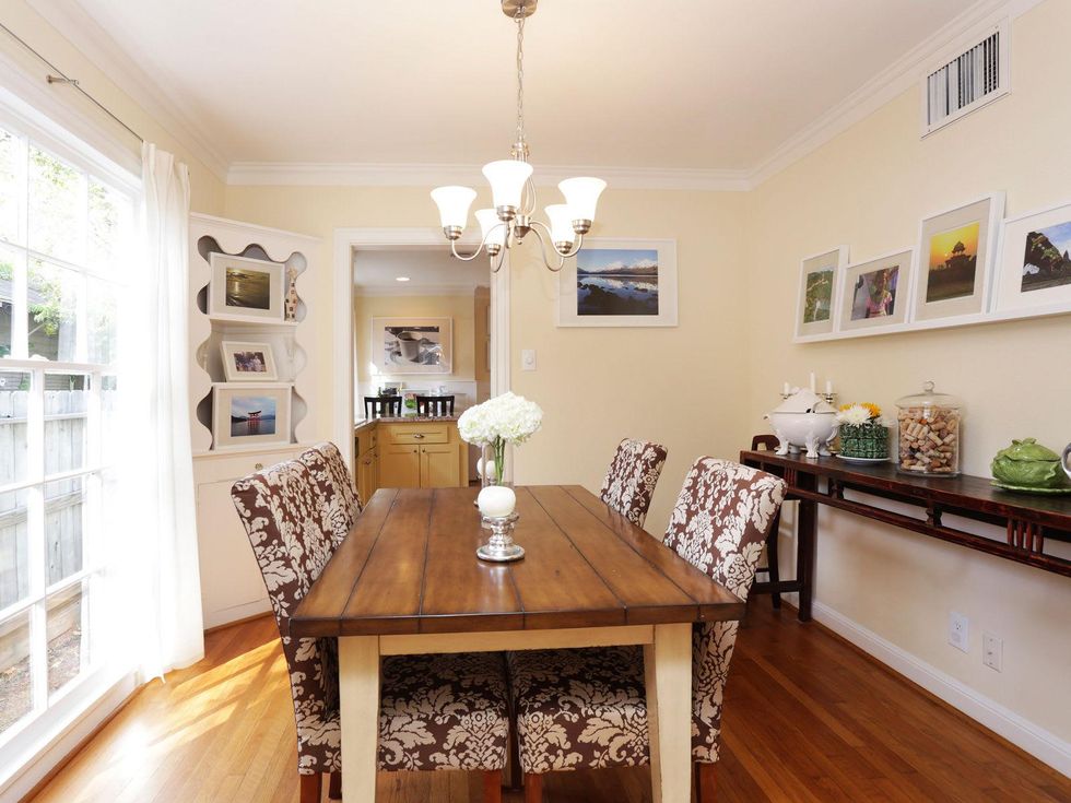 8 On the Market 811 Le Green St. December 2013