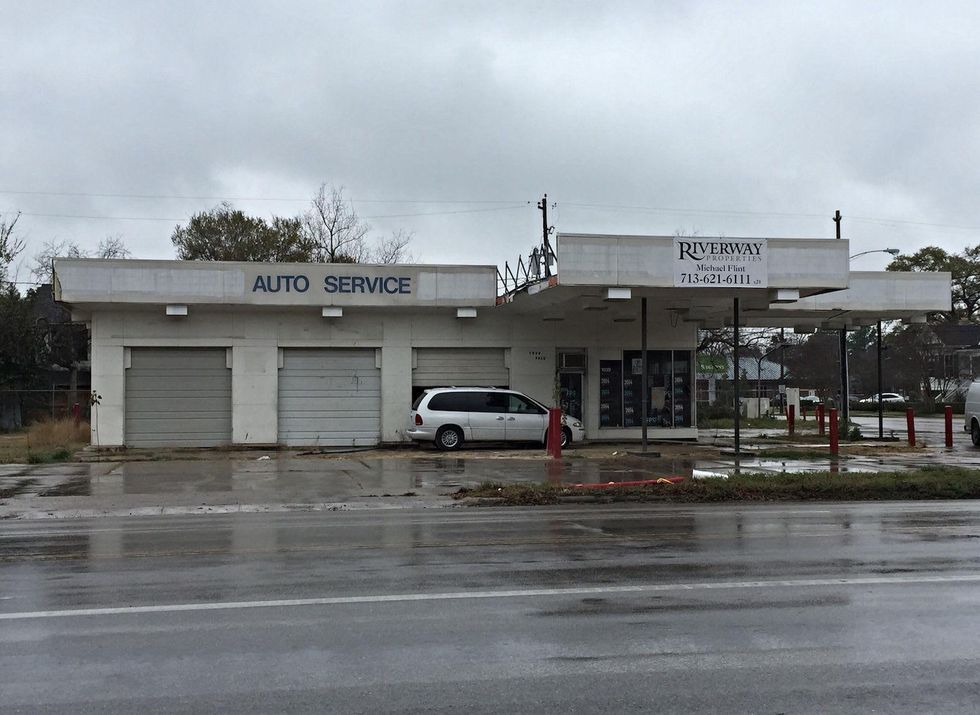 8-row flint ice house and tacos