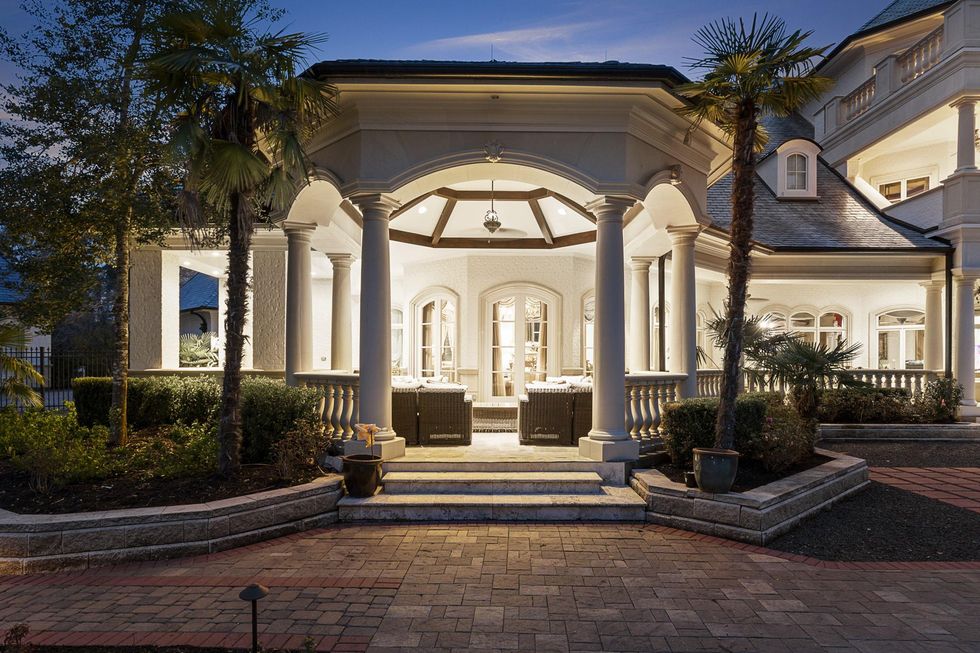 88 W Grand Regency Circle The Woodlands for sale