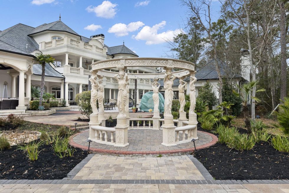 88 W Grand Regency Circle The Woodlands for sale