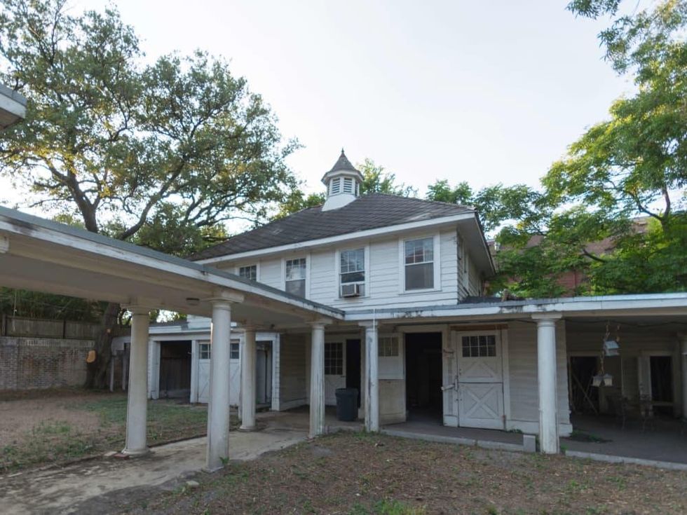 Just before massive renovation, historic Courtlandt Place home opens