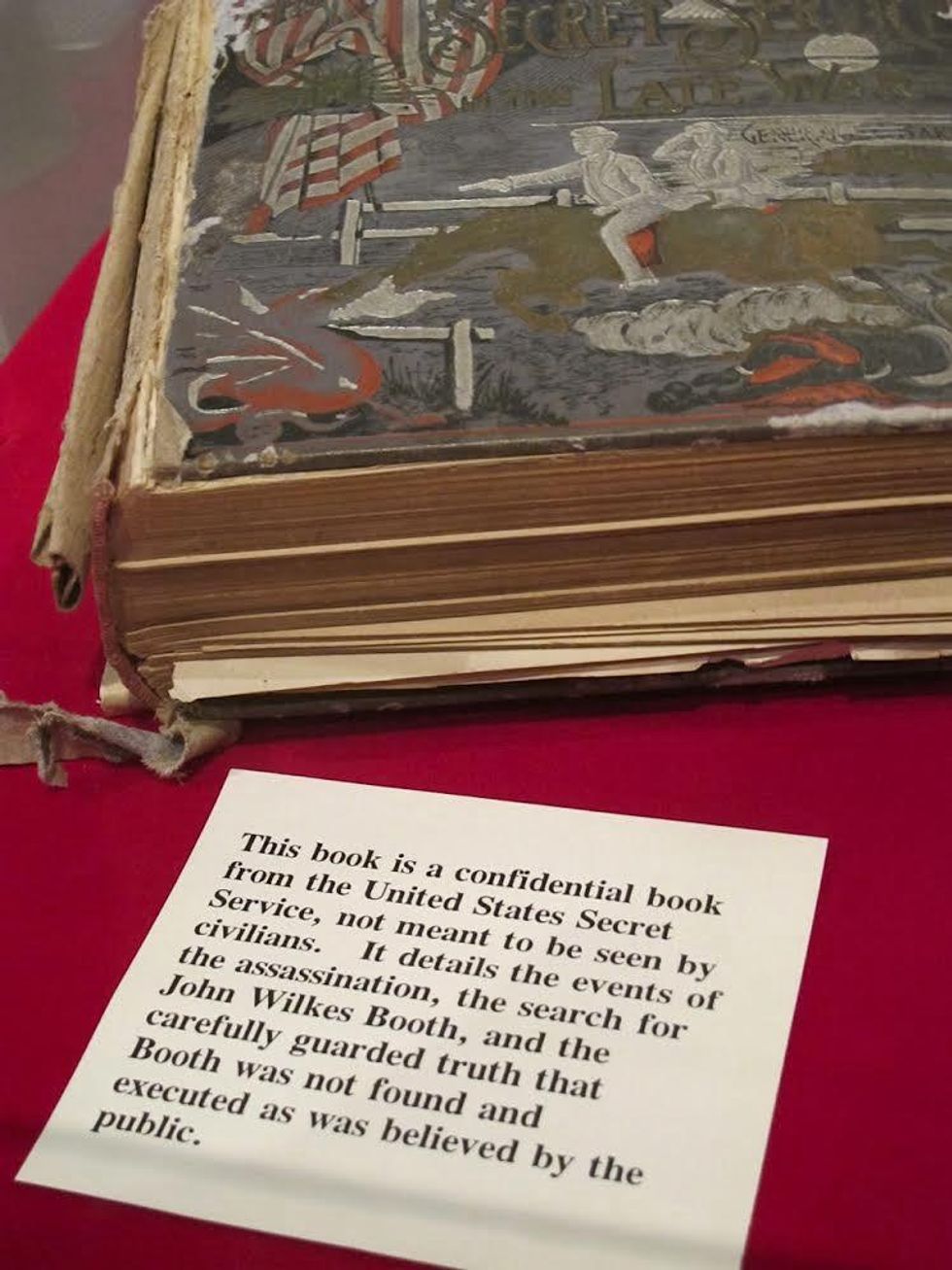 9 - Katie Oxford Halloween October 2014 President Lincoln\u2019s Exhibition at the National Museum of Funeral History