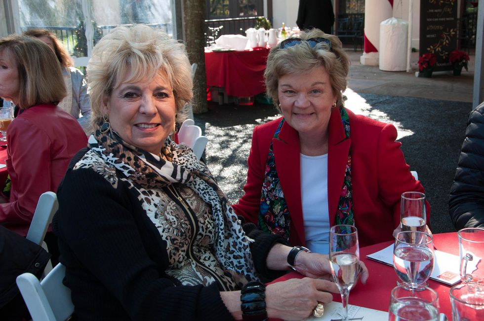 9 Margaret Lanier, left, and Susie Glasscock at the ROCO Yuletide Concert at Bayou Bend December 2014