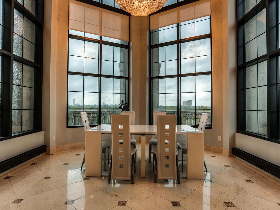 9 On the Market 1005 S. Shepherd Dr. No. 814 penthouse May 2014