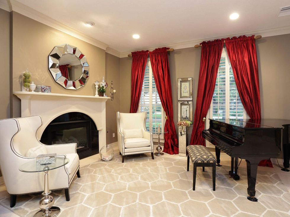 9 On the Market 7 Saddlewood Estates December 2013