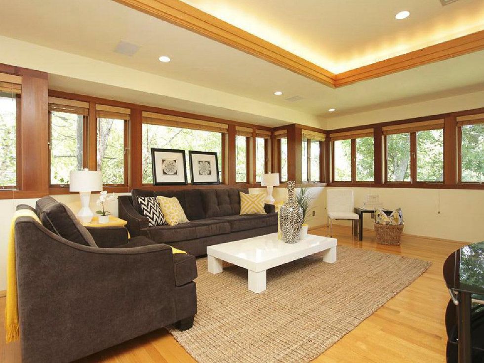 9 Shelby On the Market 5477 Doliver Drive July 2013 second-floor sitting room