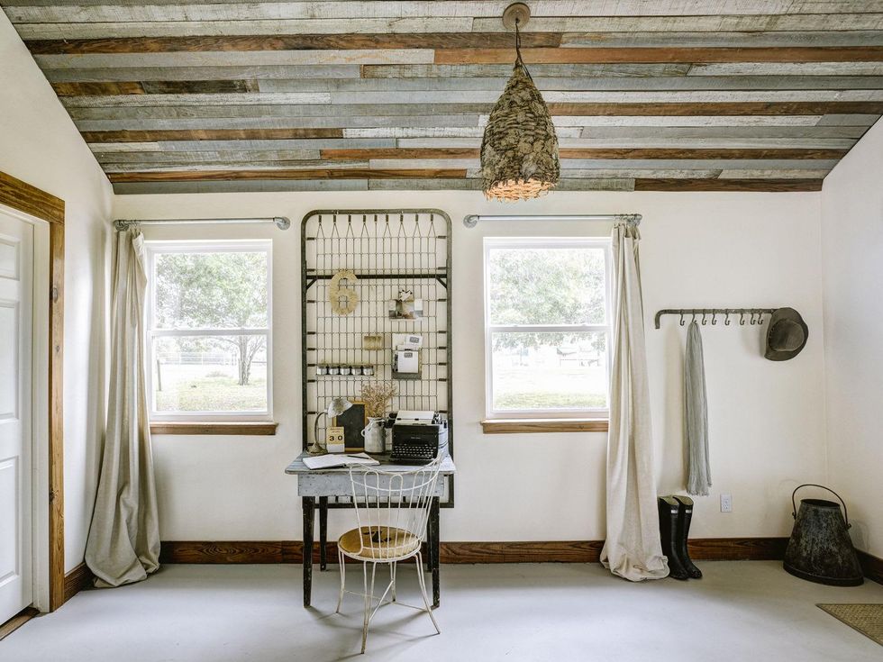 9 The Vintage Round Top house March 2014