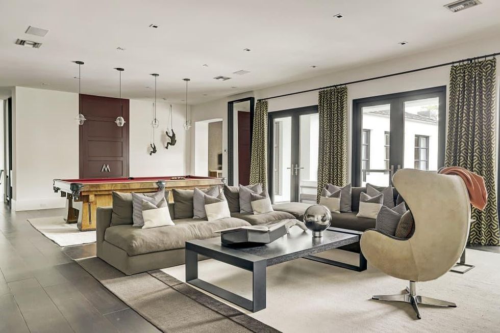 9030 Sandringham Dr.