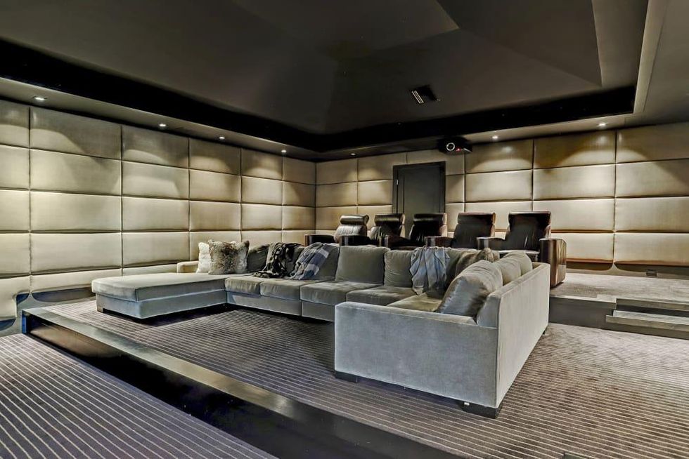 9030 Sandringham Dr.