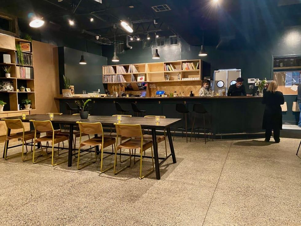 New Montrose 'record bar' serves up spot to eat, drink, and chill ...