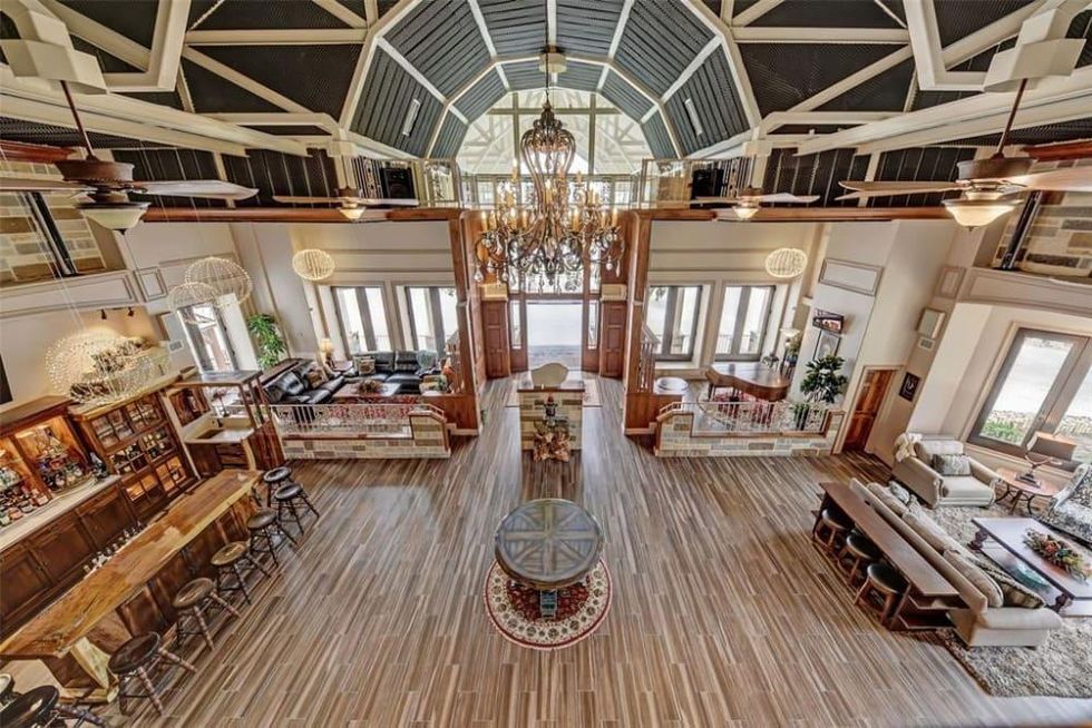 9950 Palestine Road ranch for sale main room