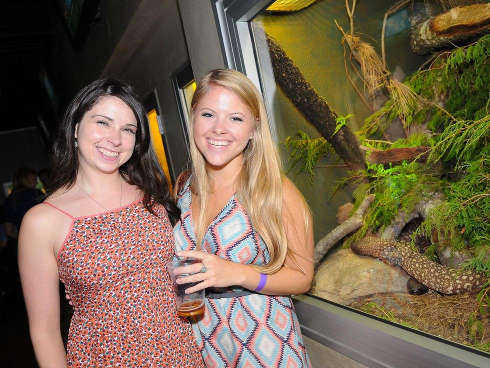 9989 Jamie Crawford, left, and Lindsay Wilkerson at the Scales and Cocktails Houston Zoo Flock event
