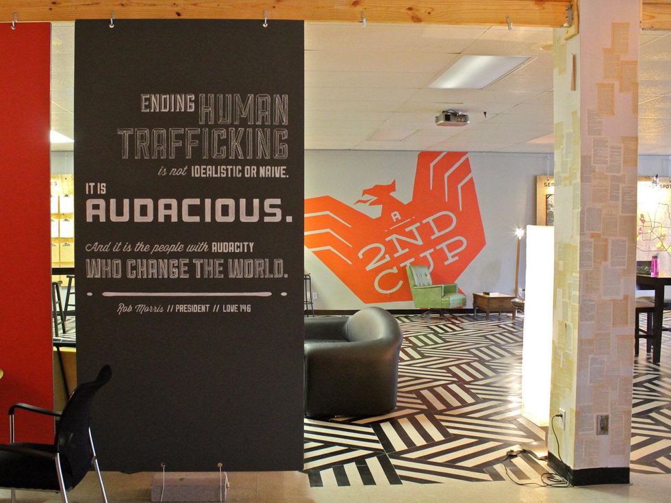 A 2nd Cup, coffee house, Heights