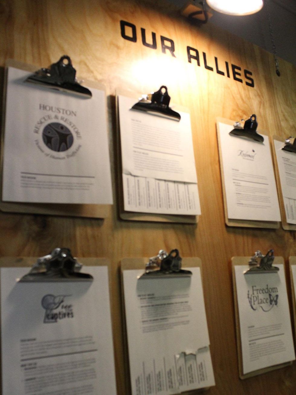 A 2nd Cup, coffee house, Heights