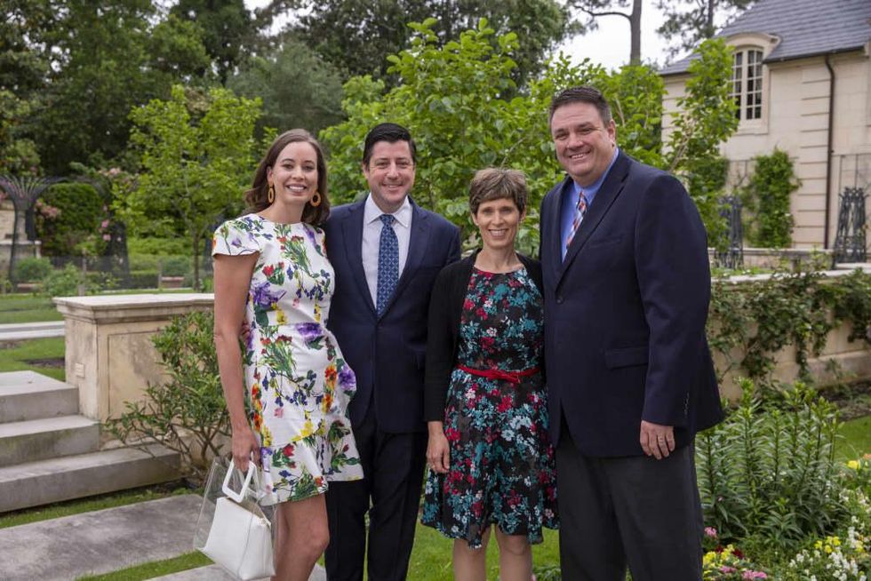A Celebration of Reading Bush 2021 Caroline and Paul Cornett, George and Jennifer Wilson