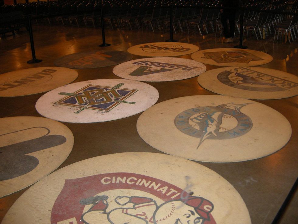 Alamodome auction and sale preview November 2013 team logos