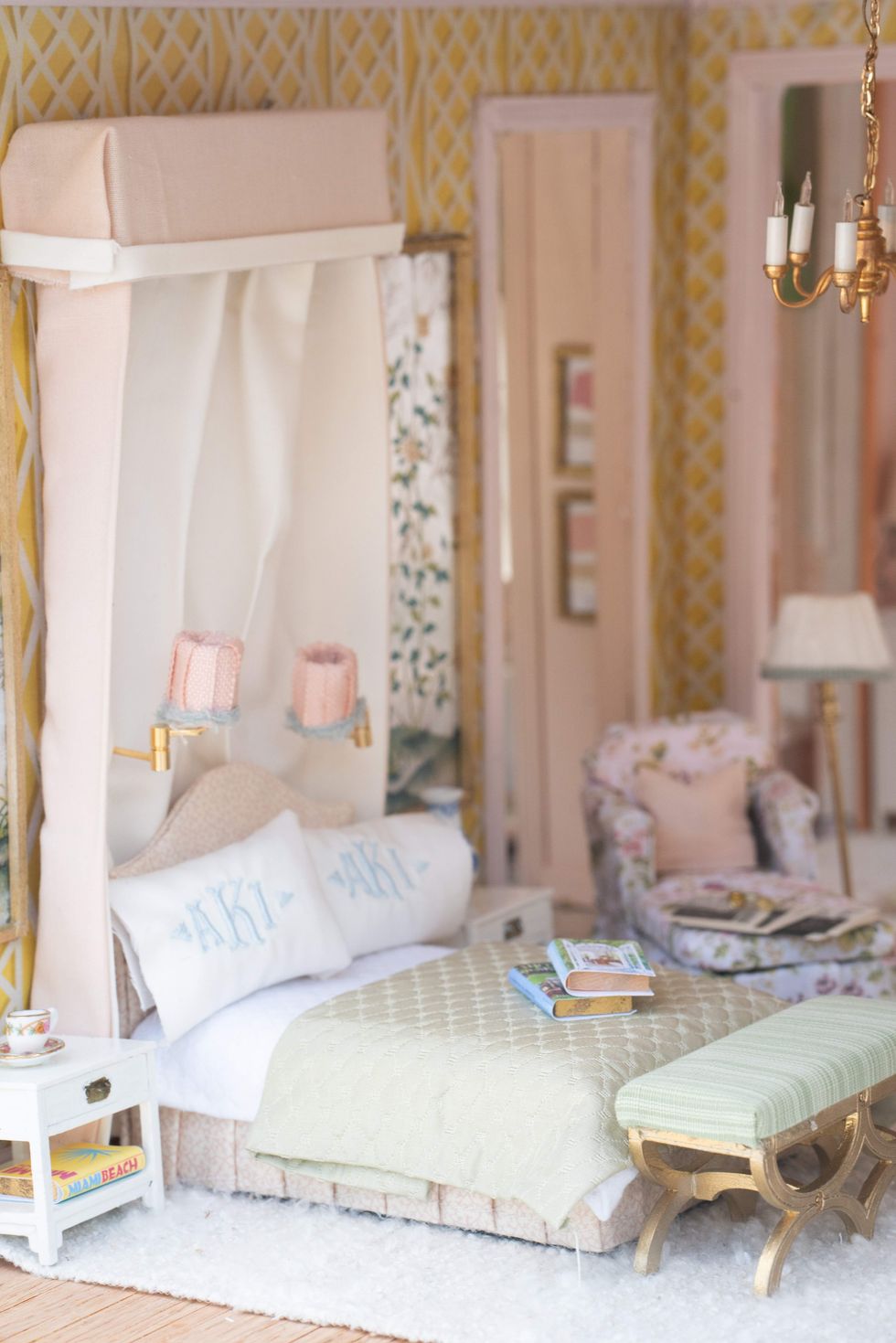 Amy Kummer dollhouse