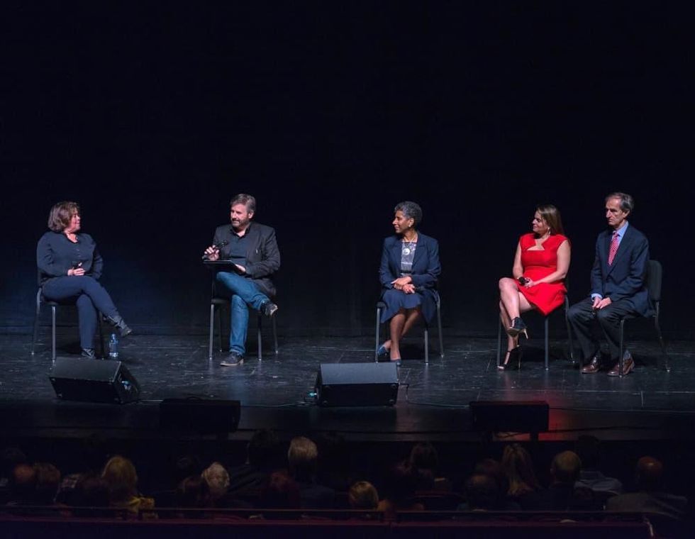 An Evening with Anna Deavere Smith: Panel discussion with Anna Deavere Smith, Ernie Manouse, Dr. Alicia Monroe, Dr. Amy McGuire and Dr. Eduardo Bruera