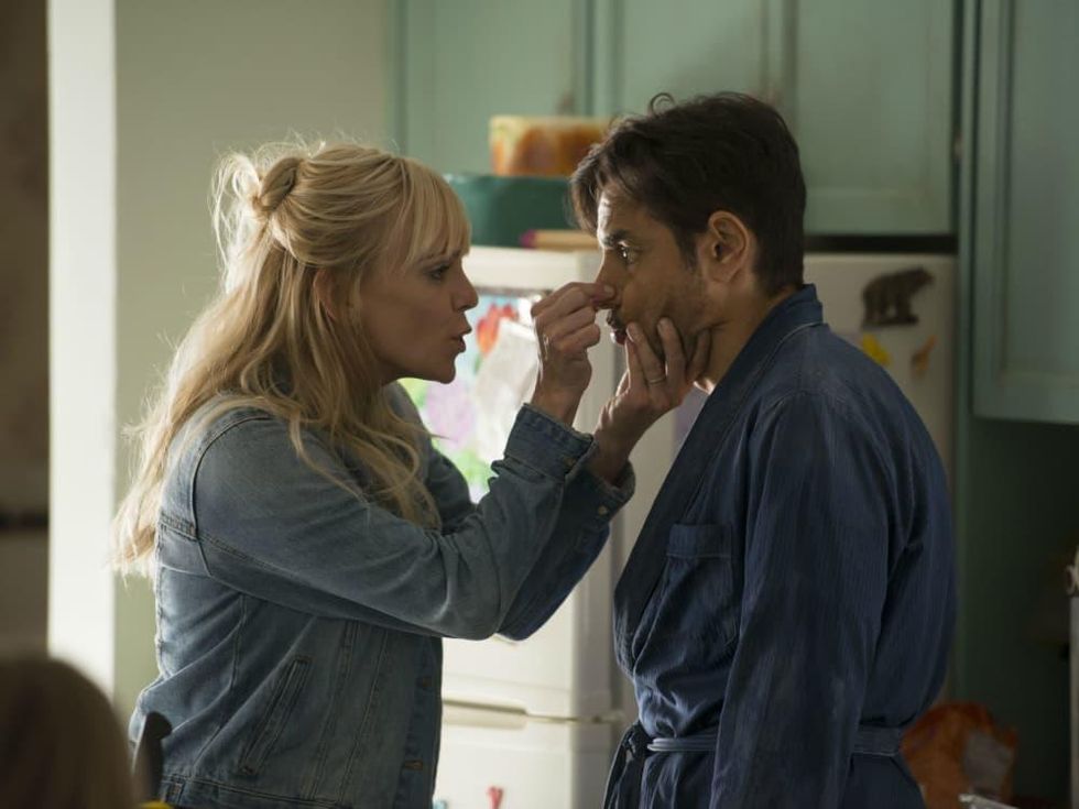 Anna Faris and Eugenio Derbez in Overboard