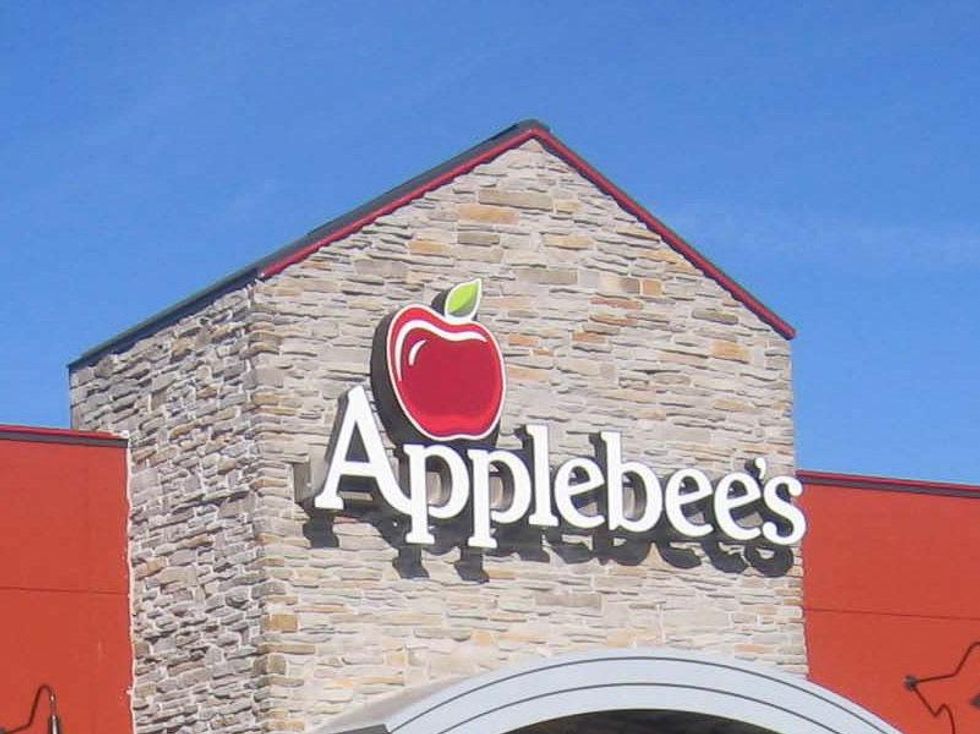 Applebee's, restaurant, sign
