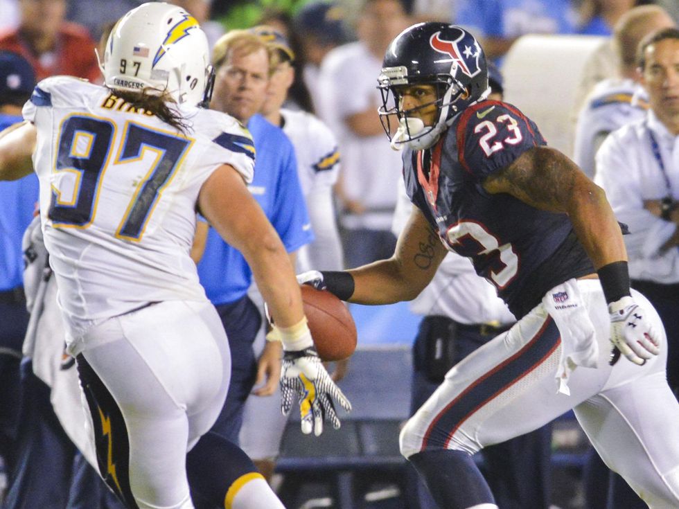 Texans RB Arian Foster sat during practice and is a gametime