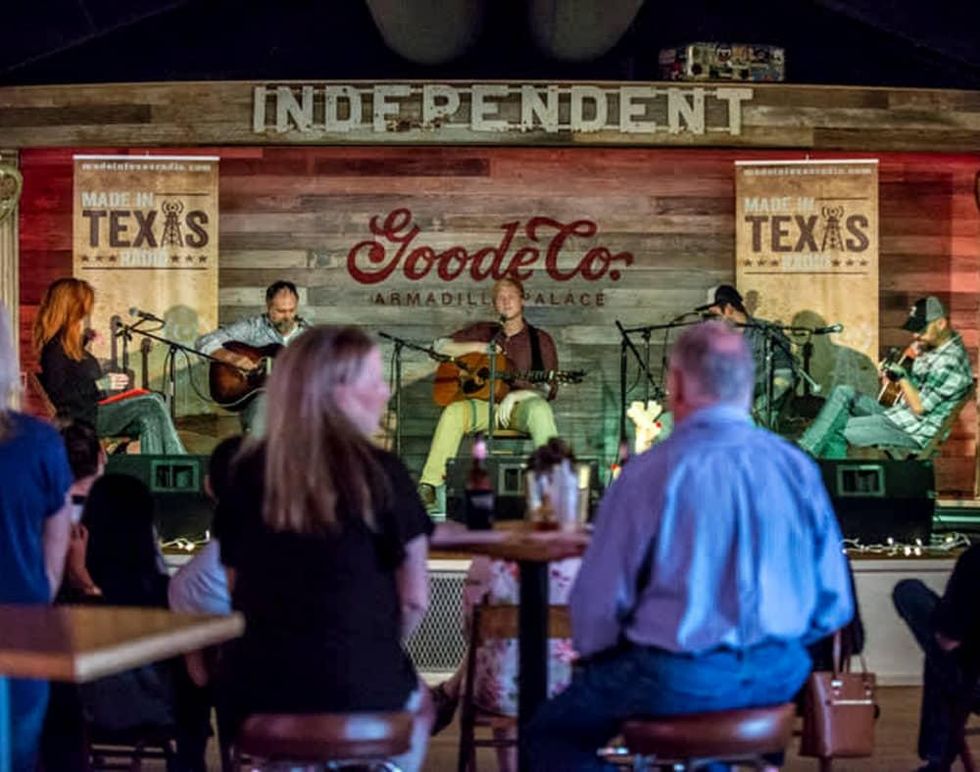 Armadillo Palace live performance