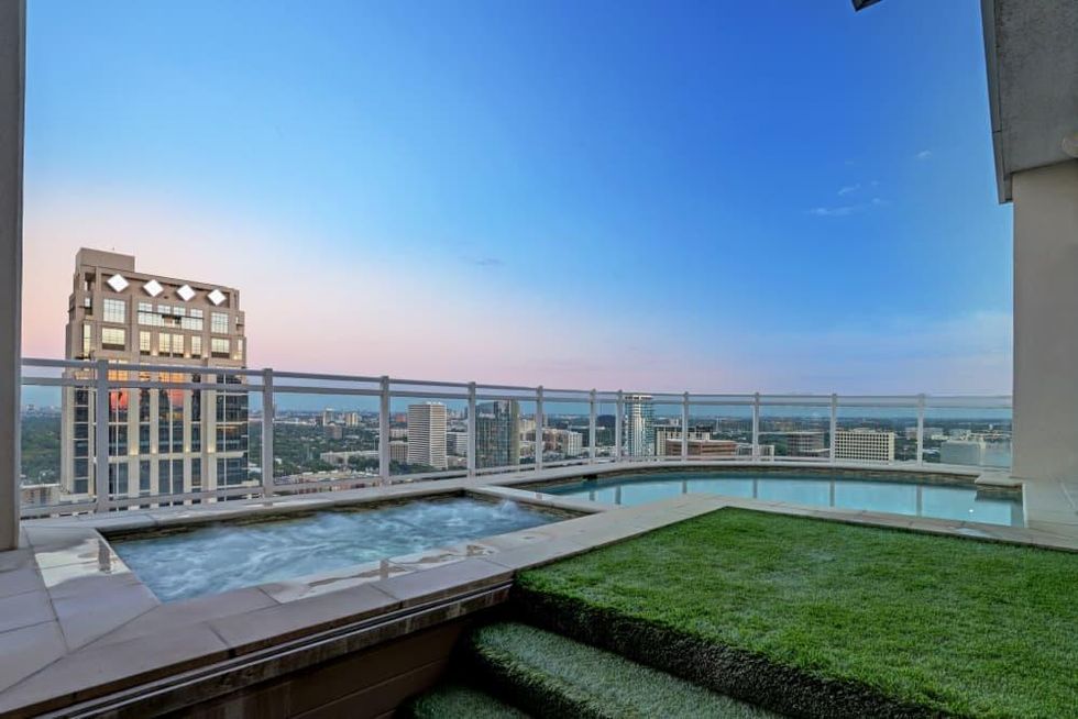 Astoria penthouse Houston