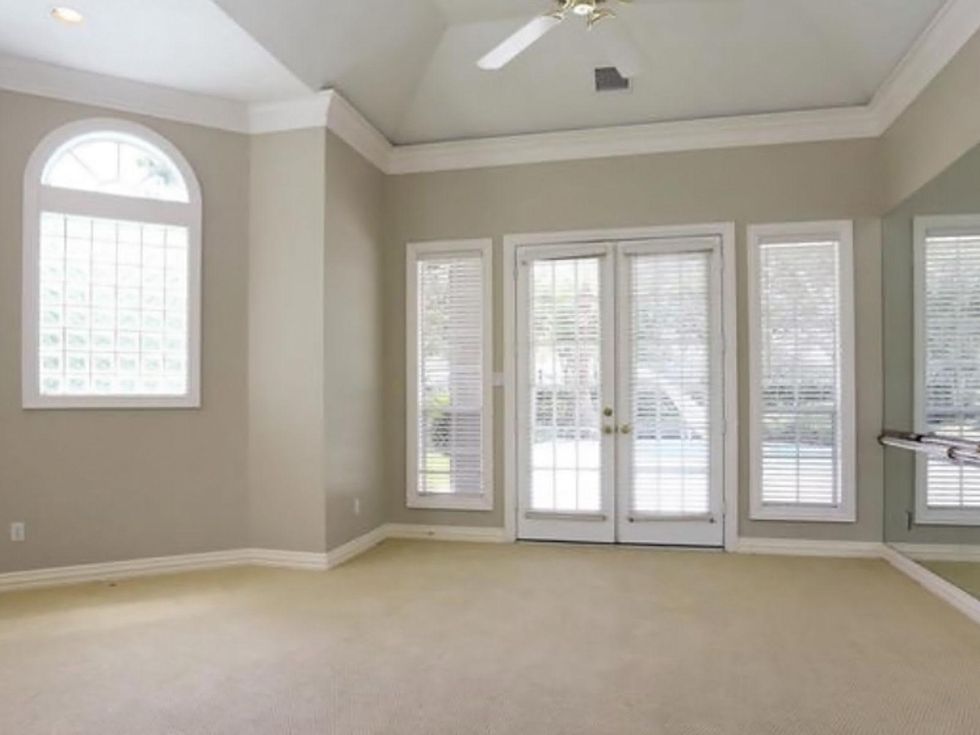 Astros $100 million man Carlos Lee sells Sugar Land mansion November 2014 first-floor bedroom