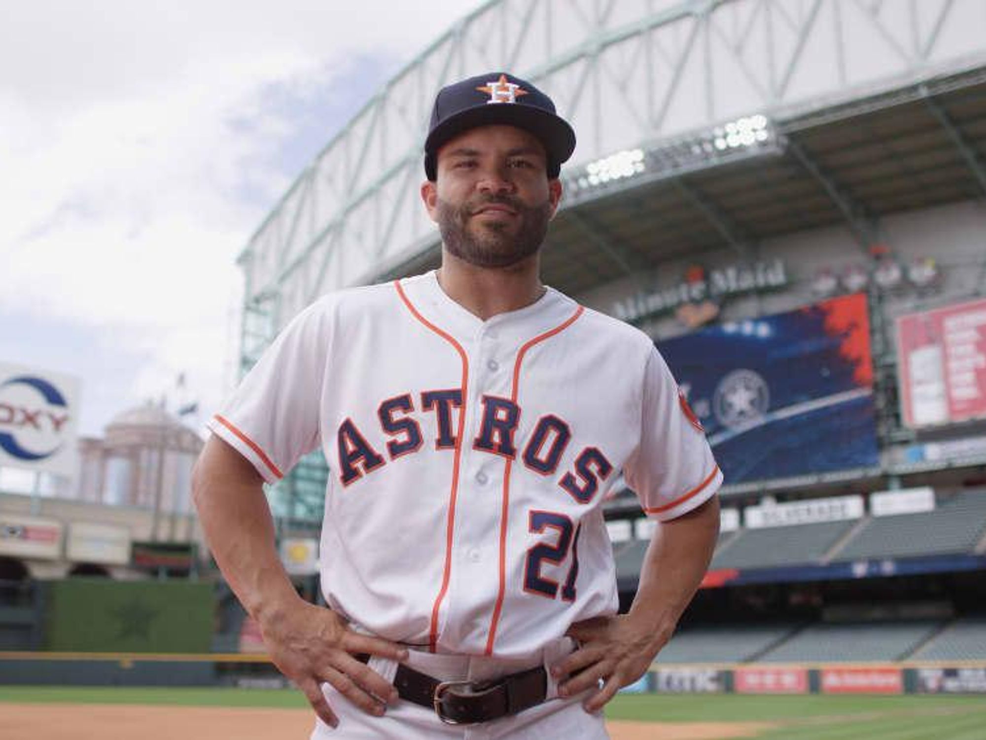 How tall is the Houston Astros Jose Altuve?