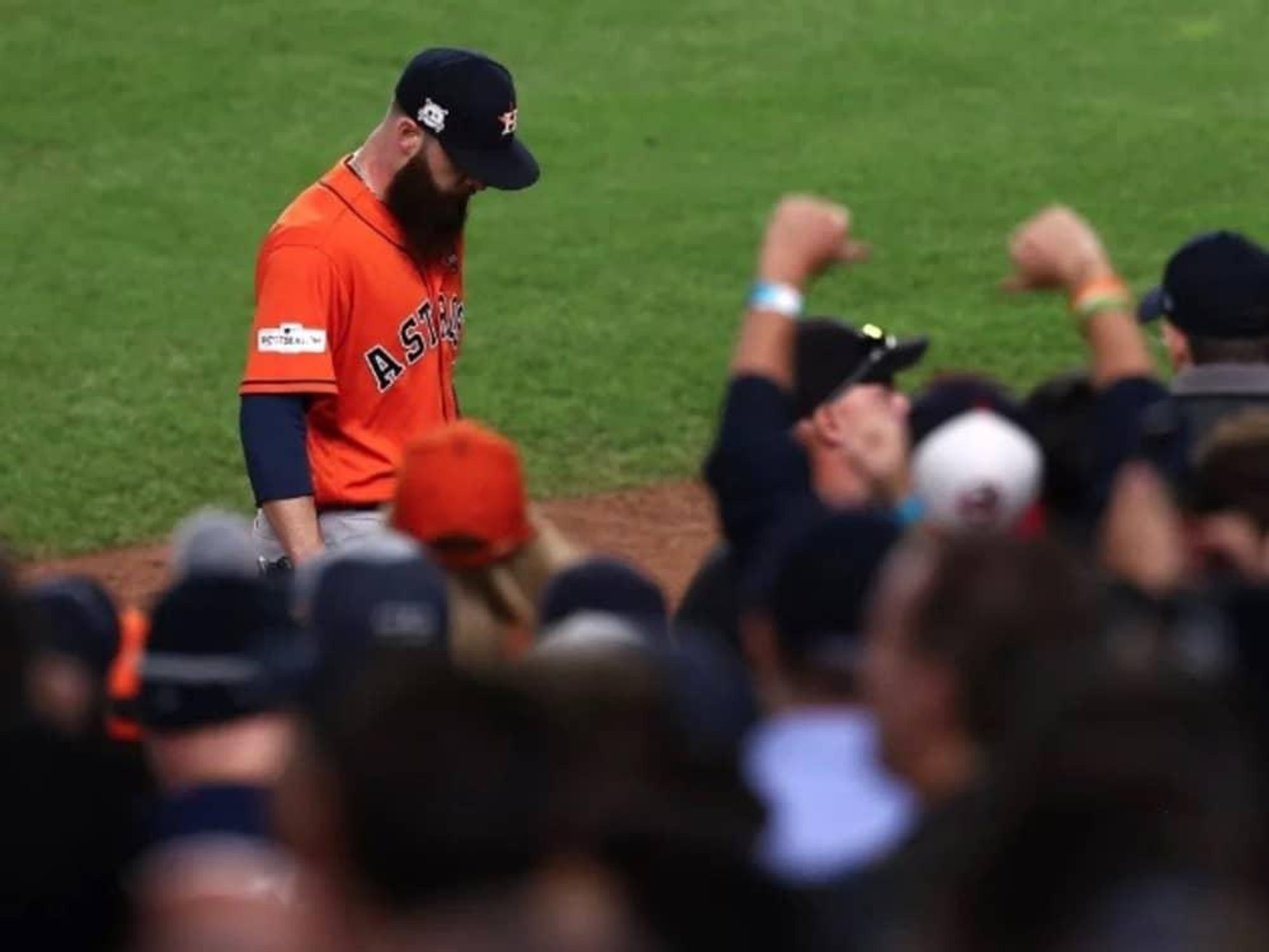 Astros pitcher Dallas Keuchel leaves game 5 of ALCS in loss to Yankees