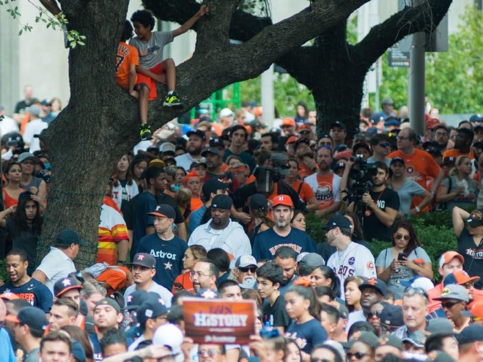 1 million reasons to love the Astros: Orange crush stirs up wild