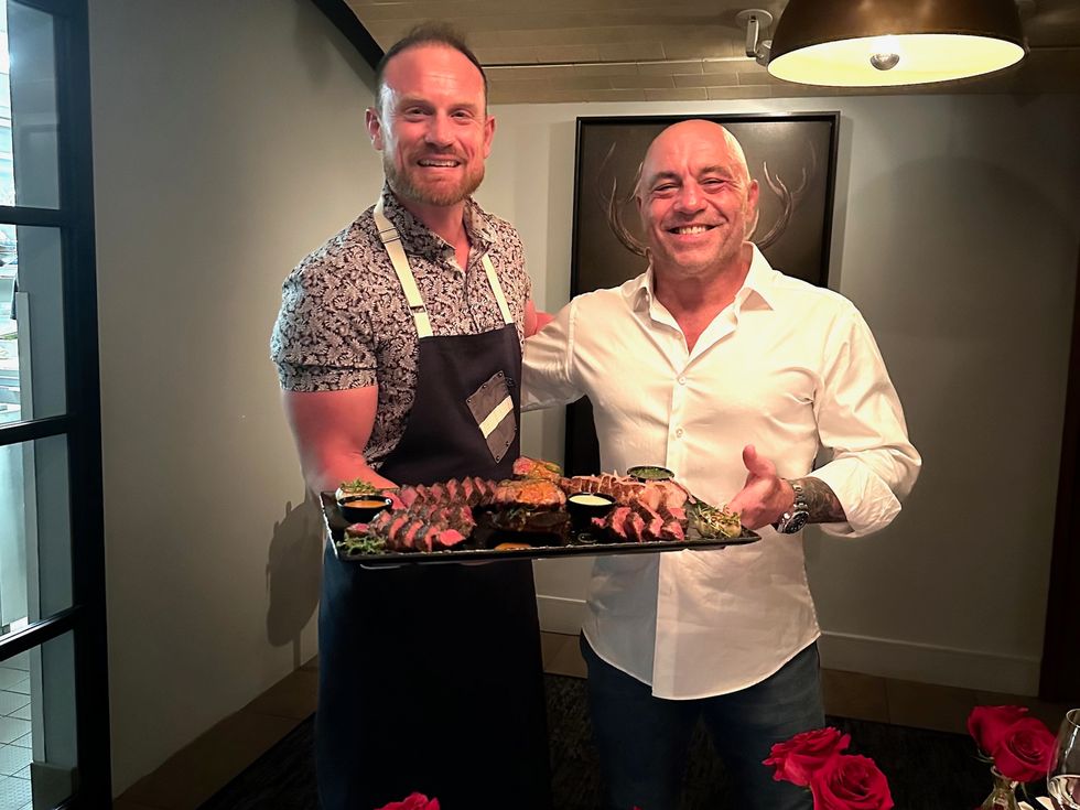 Joe Rogan devours 'one of the best meals I’ve ever had in my life' at ...