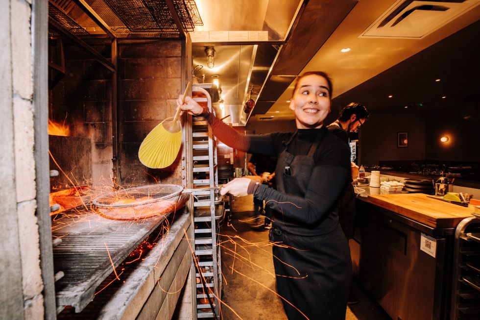 Avril Martinez, Baso