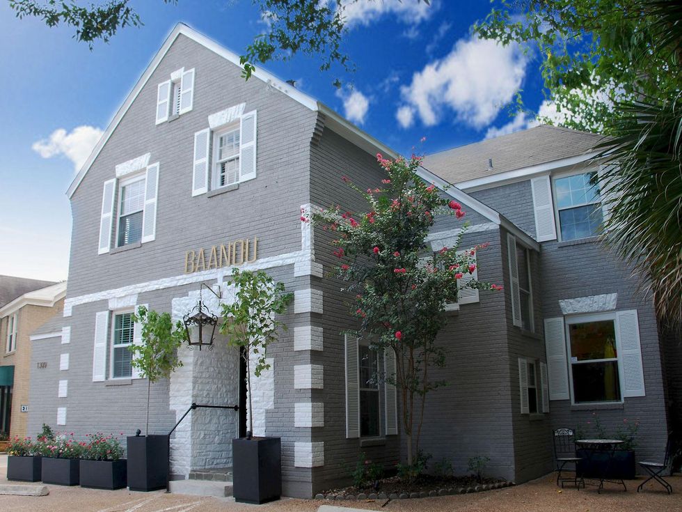 Baanou boutique July 2014 exterior day