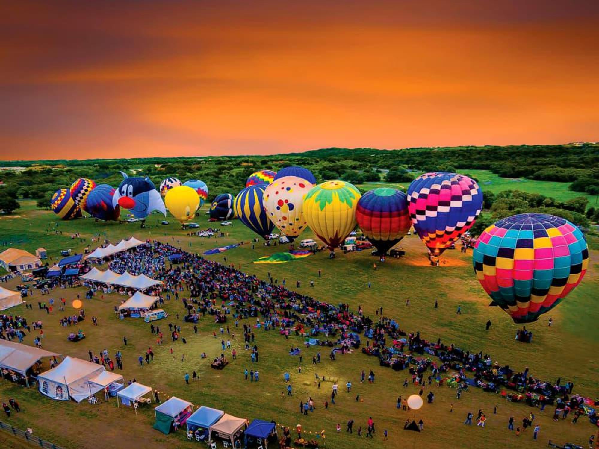Balloons over Horseshoe Bay