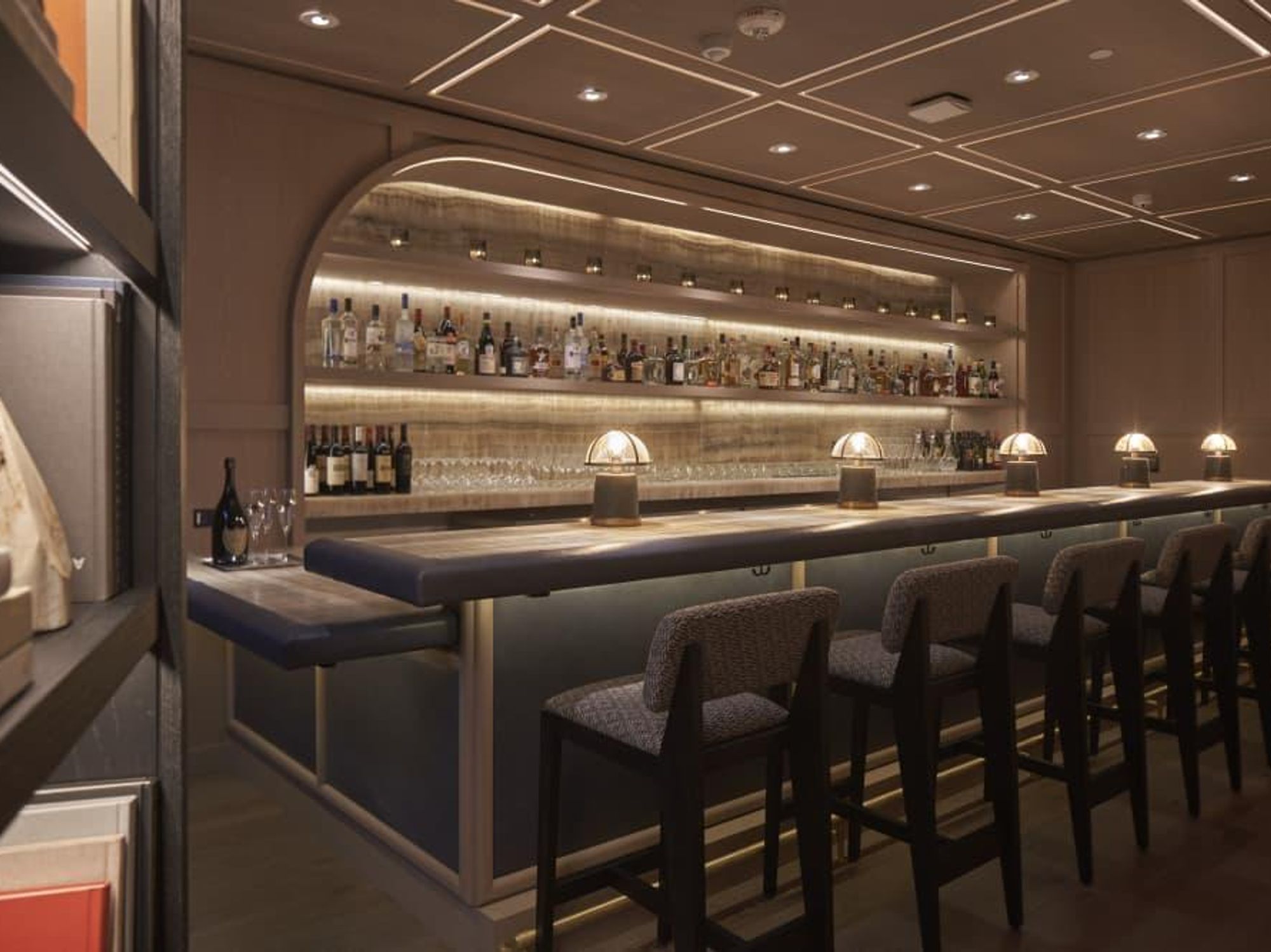Bandista cocktail bar interior